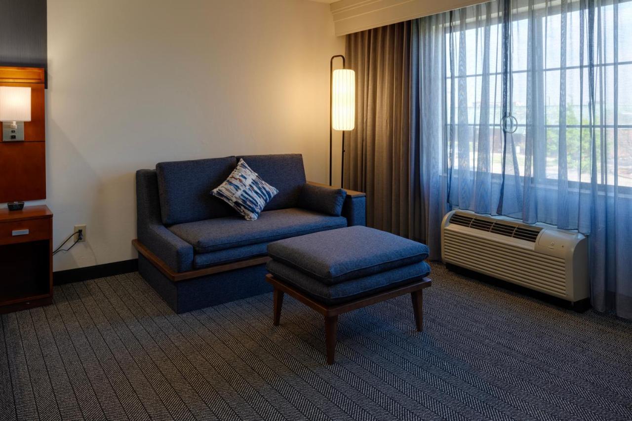Courtyard By Marriott North/quail Springs Hotel