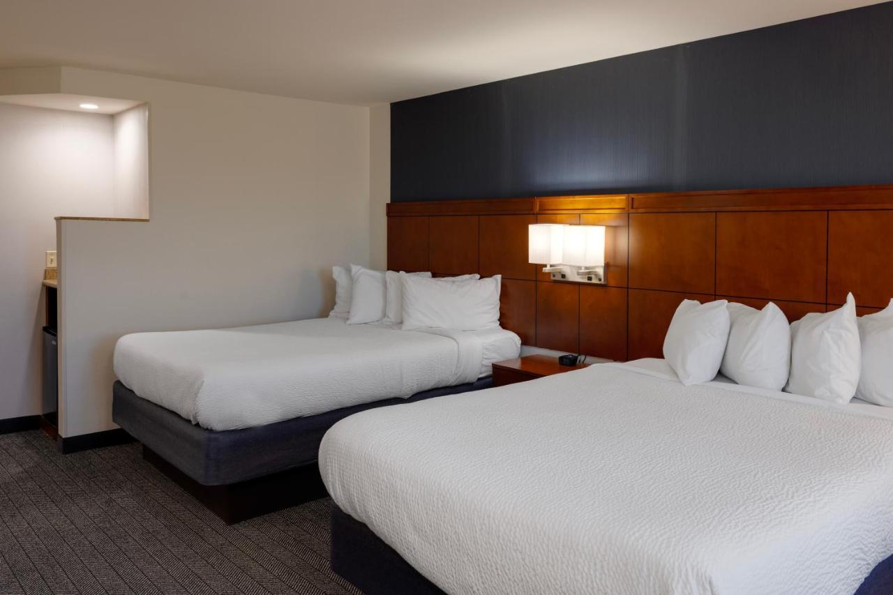 Hotel Courtyard By Marriott North/quail Springs