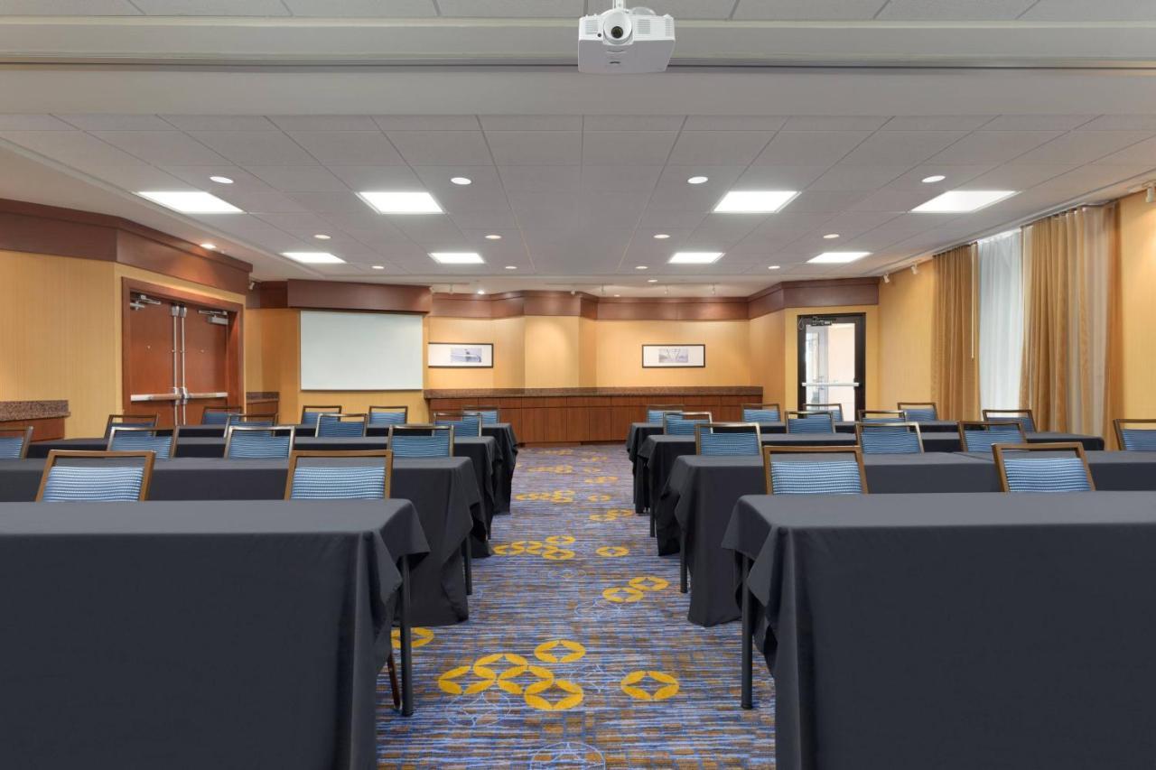 Courtyard By Marriott North/quail Springs Hotel