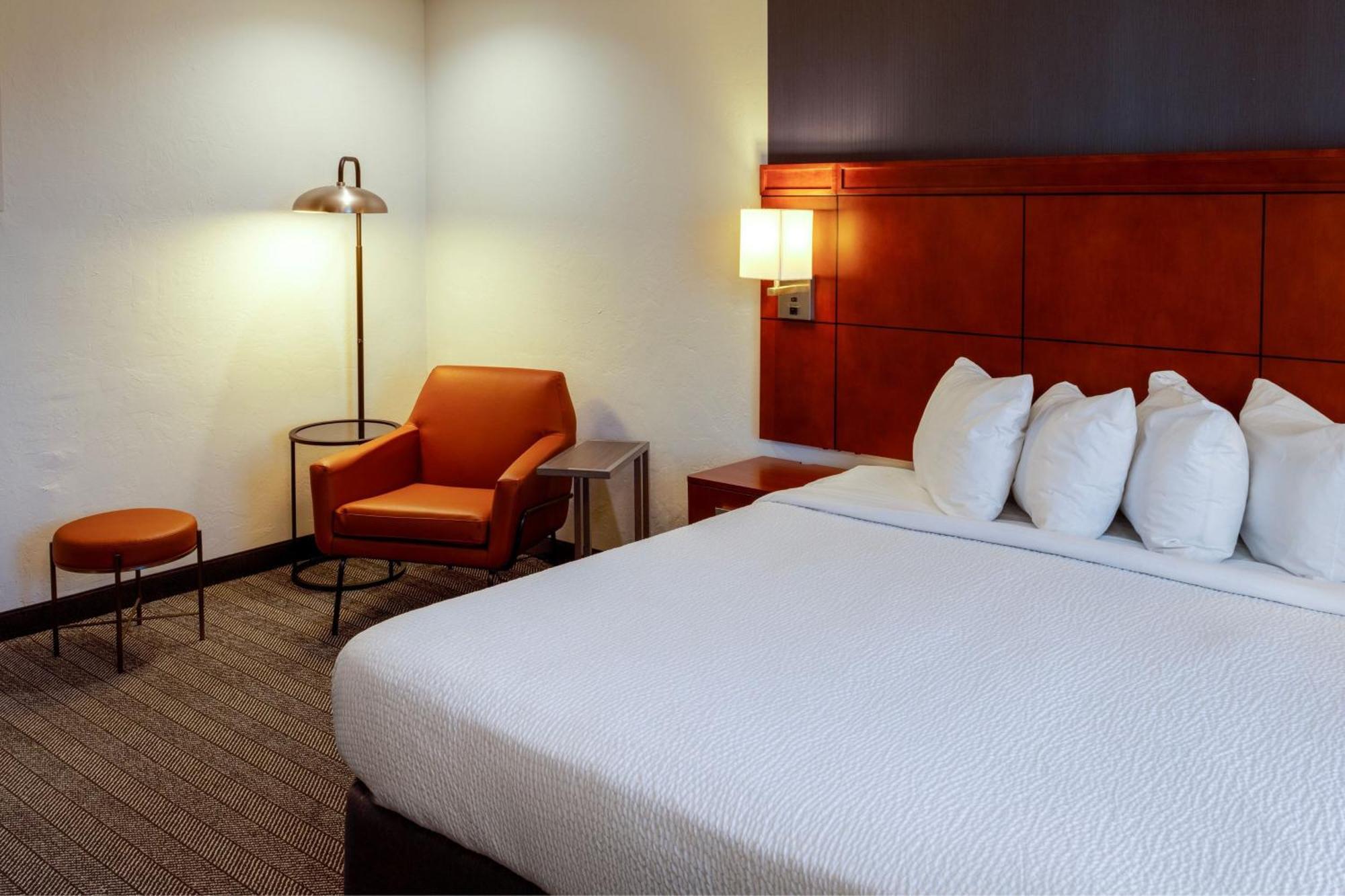 Hotel Courtyard By Marriott North/quail Springs 3*