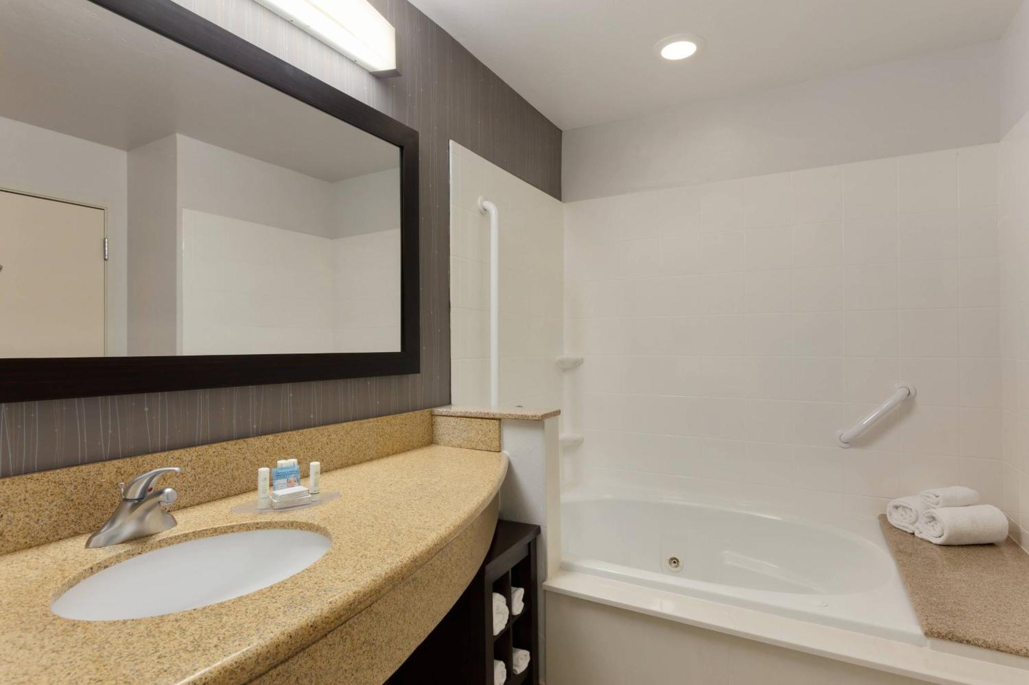 Hotel Courtyard By Marriott North/quail Springs