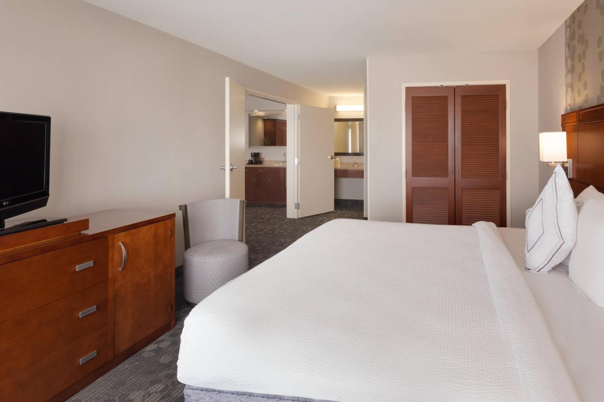 Courtyard By Marriott North/quail Springs 3*