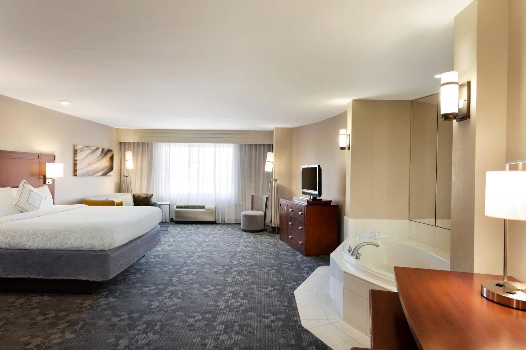 Courtyard By Marriott North/quail Springs